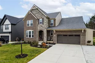 2803 Weeping Pne Dr, Medina, OH 44256 - Photo 2