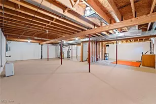 2186 Prestwick Dr, Uniontown, OH 44685 - Photo 40