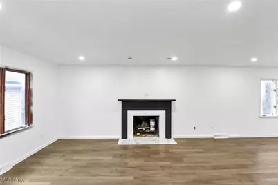 334 16th Street, Elyria, OH 44035 - Photo 12