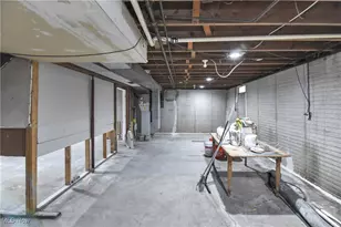 334 16th St, Elyria, OH 44035 - Photo 32