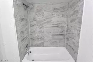 334 16th St, Elyria, OH 44035 - Photo 28