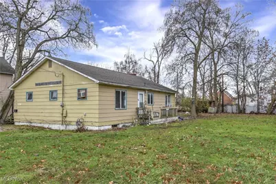 334 16th Street, Elyria, OH 44035 - Photo 2