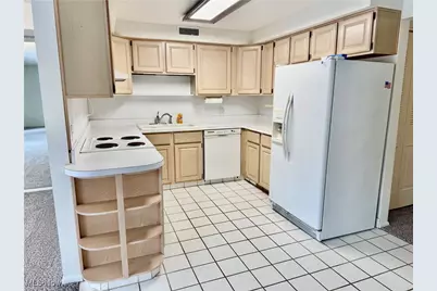 935 Canyon View Road #202, Sagamore Hills, OH 44067 - Photo 12