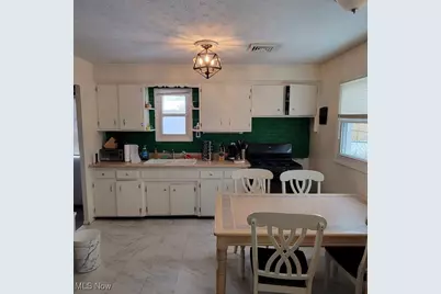 4260 Brockley Avenue, Sheffield Lake, OH 44054 - Photo 14