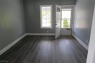 923 W 58th Street, Ashtabula, OH 44004 - Photo 8