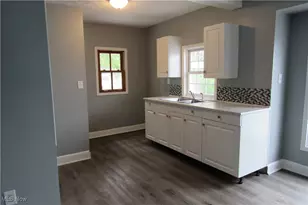 923 W 58th St, Ashtabula, OH 44004 - Photo 6