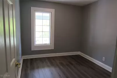 923 W 58th Street, Ashtabula, OH 44004 - Photo 10