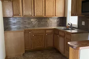 3211 Kneirim Dr, Lorain, OH 44053 - Photo 10