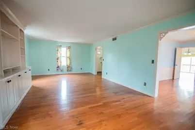 32 Ashwood Place, Vienna, WV 26105 - Photo 8