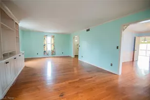 32 Ashwood Pl, Vienna, WV 26105 - Photo 8