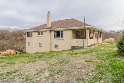 207 Iowa Street, Weirton, WV 26062 - Photo 2