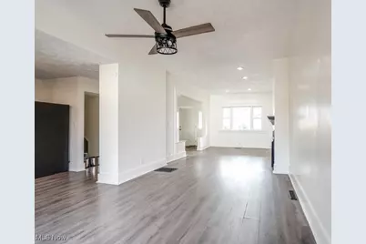 230 W 39th Street, Lorain, OH 44052 - Photo 8