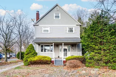 230 W 39th Street, Lorain, OH 44052 - Photo 1