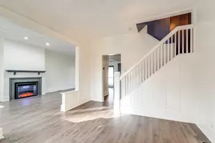 230 W 39th St, Lorain, OH 44052 - Photo 4