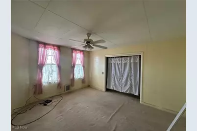 315 Carolina Avenue, Chester, WV 26034 - Photo 22