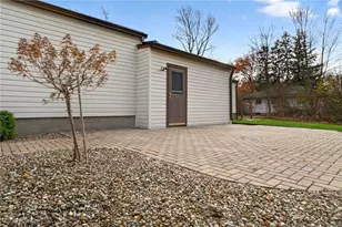 7698 Chillicothe Rd, Mentor, OH 44060 - Photo 14