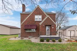 4464 Kemary Ave SW, Navarre, OH 44662 - Photo 4