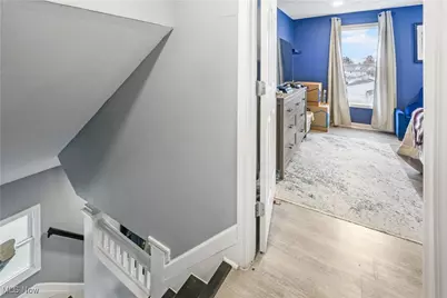 994 Moeller Avenue, Akron, OH 44307 - Photo 10