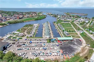 449 Harbor Ln, Lorain, OH 44052 - Photo 32