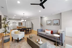 449 Harbor Ln, Lorain, OH 44052 - Photo 2