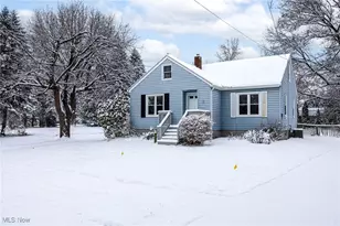 96 Waltz Dr, Barberton, OH 44203 - Photo 2