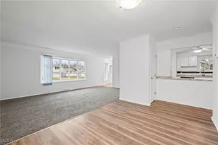 23409 McCann St, Warrensville Heights, OH 44128 - Photo 12