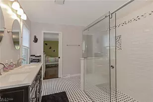 23910 Wimbledon Rd, Huber Heights, OH 44122 - Photo 16