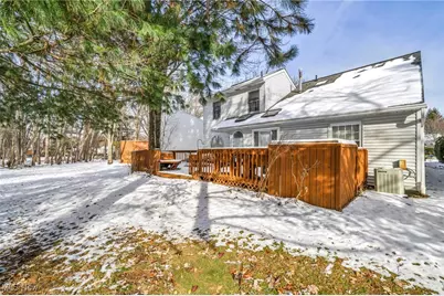 17922 Cambridge Oval, Strongsville, OH 44136 - Photo 28