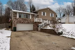 108 Westminster Dr, St Clairsville, OH 43950 - Photo 2