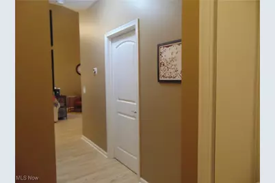 1395 E Cross Creek Drive, Willoughby, OH 44094 - Photo 12