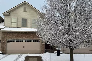 318 Lakewick Ln, Willowick, OH 44095 - Photo 2