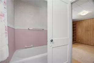 992 Mill St, Conneaut, OH 44030 - Photo 20