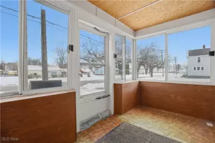 992 Mill St, Conneaut, OH 44030 - Photo 4