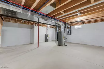 2630 Squirrel Hollow Street NE, Canton, OH 44704 - Photo 38