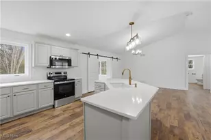 2630 Squirrel Hollow St NE, Canton, OH 44704 - Photo 18