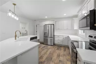 2630 Squirrel Hollow St NE, Canton, OH 44704 - Photo 16