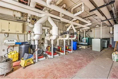 1610 Hubbard Thomas Road, Hubbard, OH 44425 - Photo 16