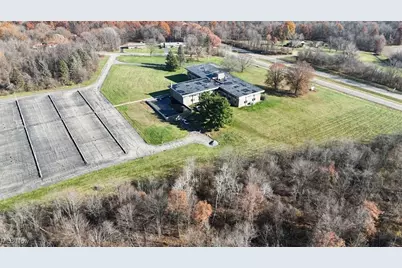 1610 Hubbard Thomas Road, Hubbard, OH 44425 - Photo 4