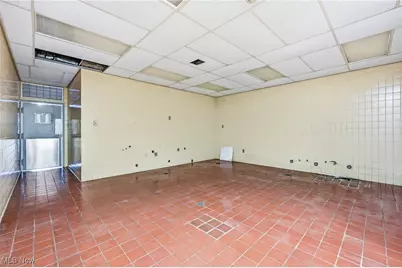 1610 Hubbard Thomas Road, Hubbard, OH 44425 - Photo 28