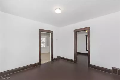 9905 Lamontier Avenue, Loveland, OH 44104 - Photo 10