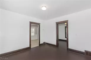 9905 Lamontier Ave, Loveland, OH 44104 - Photo 10