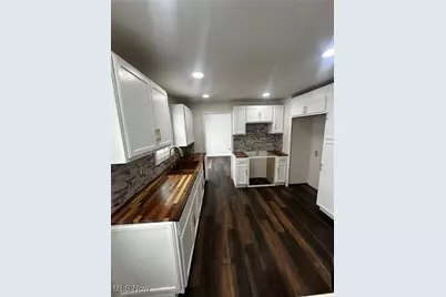 17012 Stockbridge Avenue, Loveland, OH 44128 - Photo 4