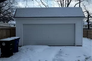 17012 Stockbridge Ave, Loveland, OH 44128 - Photo 2