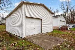 4849 Presidential Dr, Geneva on the Lake, OH 44041 - Photo 24