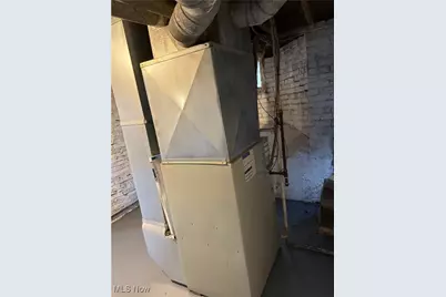 214 W 7th Street, Uhrichsville, OH 44683 - Photo 16