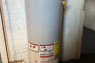 214 W 7th St, Uhrichsville, OH 44683 - Photo 20