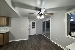 782 Hill St, Coshocton, OH 43812 - Photo 8