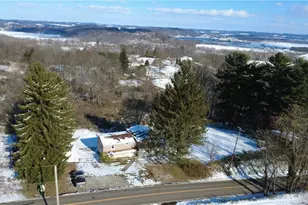 782 Hill St, Coshocton, OH 43812 - Photo 2