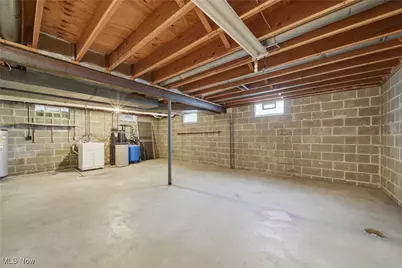 2538 Ironstone Street NE, Canton, OH 44705 - Photo 32