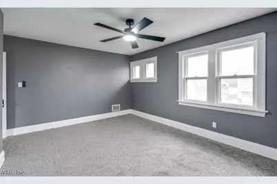 10218 Joan Avenue, Loveland, OH 44111 - Photo 12